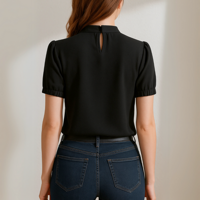 Emily | Zwarte Plissé Blouse Met Gespleten Mouwen