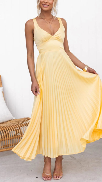 Alynne | Yellow Pleated V-Neck Maxi Dress