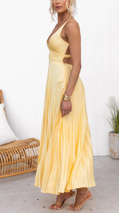 Alynne | Yellow Pleated V-Neck Maxi Dress
